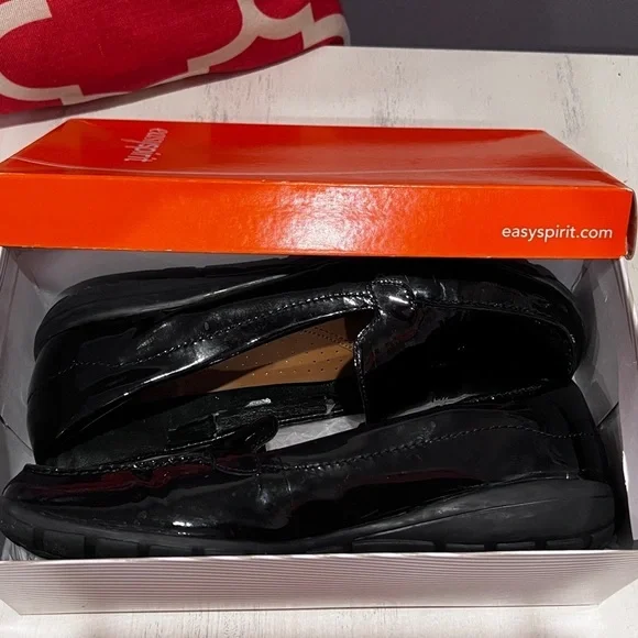 Easy Spirit Women's Black Patent Leather Loafers - Picture 7 of 7